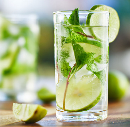 Cocktails trinken im Best Western Plus Hotel Steinsgarten in Gießen